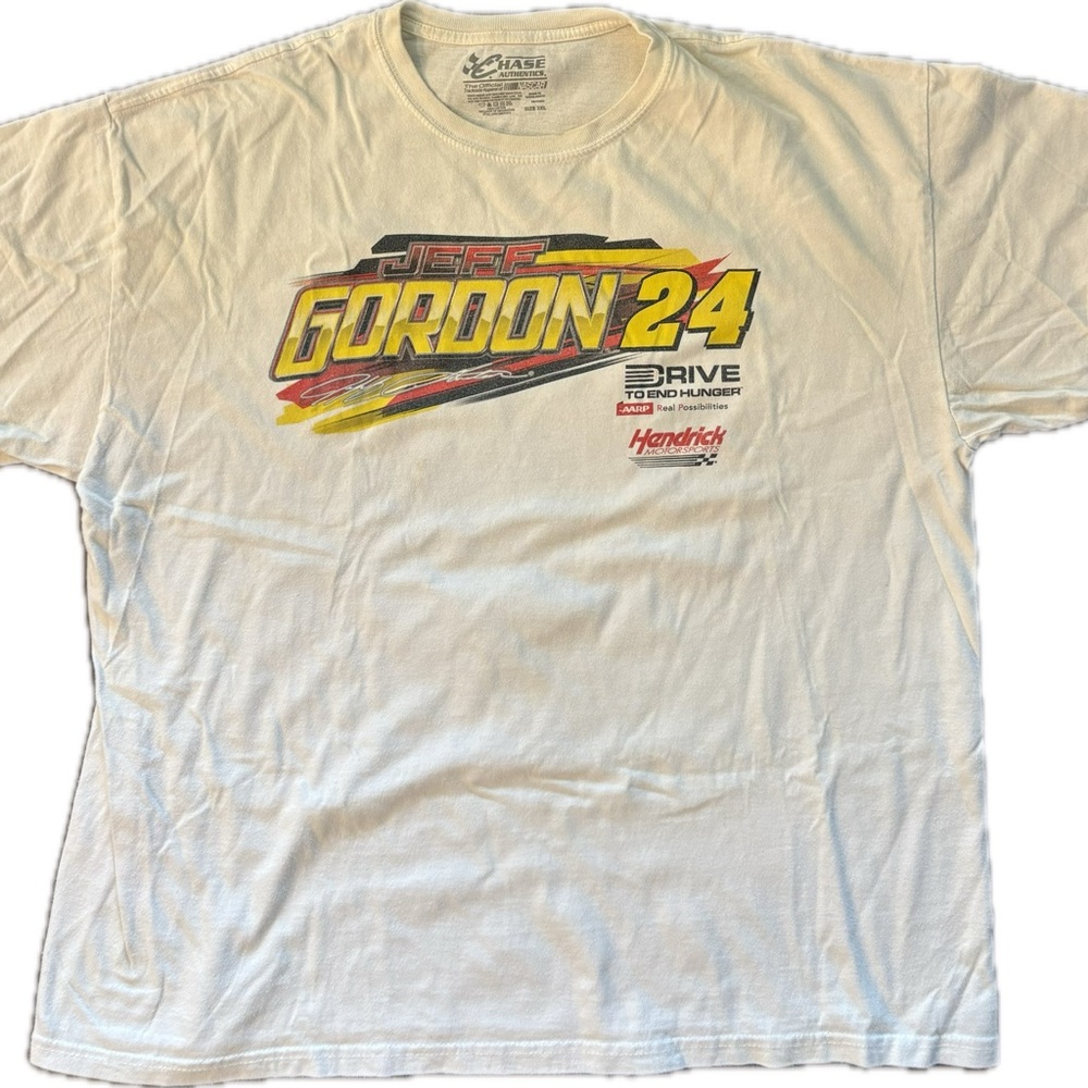 Chase Authentics Jeff Gordon White Graphic Tee Drive to End Hunger